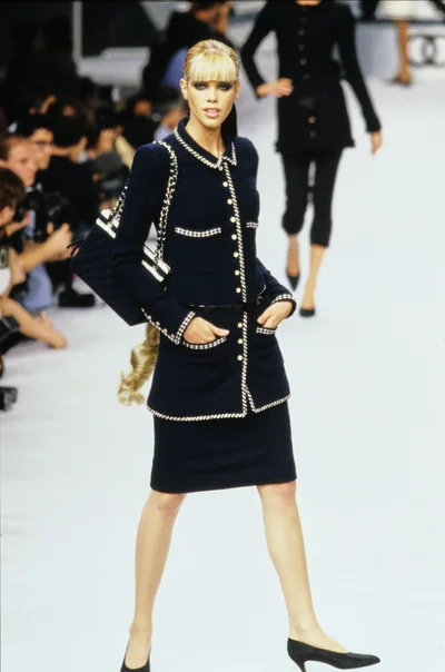 Look 15